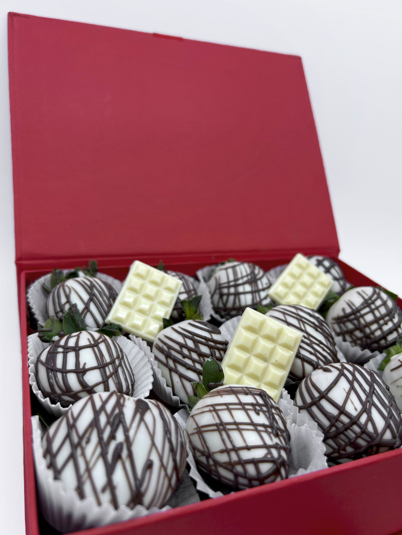 Meyeve Sepeti Çilek Fildişi Beyaz Çikolata 