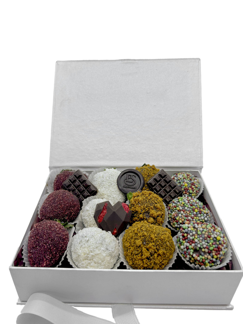 Meyeve Sepeti Lotus Bahçesi Çilek