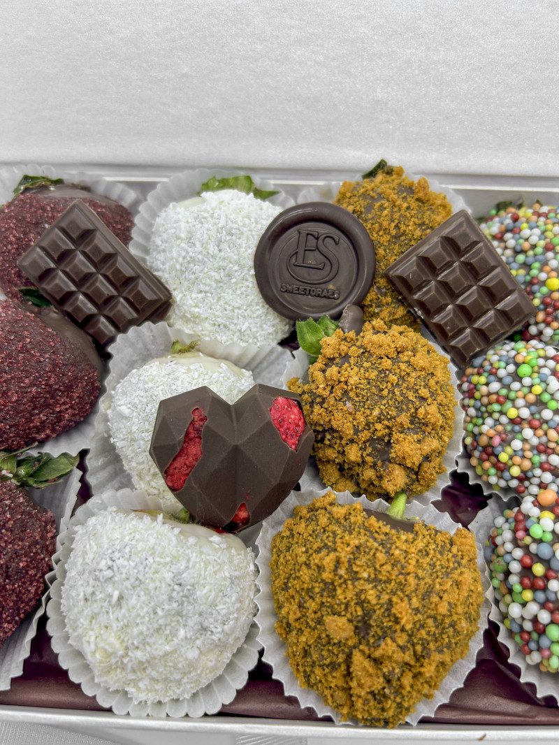 Meyeve Sepeti Lotus Bahçesi Çilek