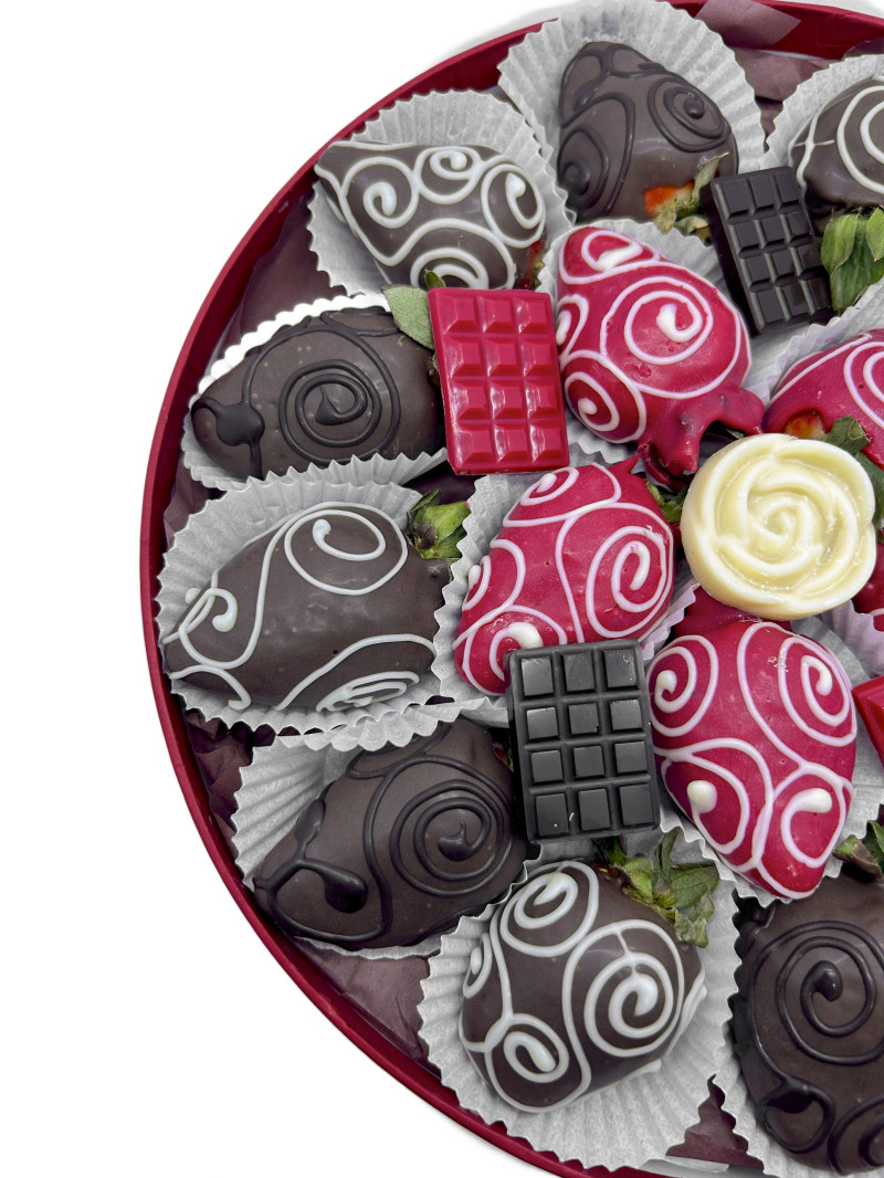 Kutuda Çikolata Çilek Çümbüşü