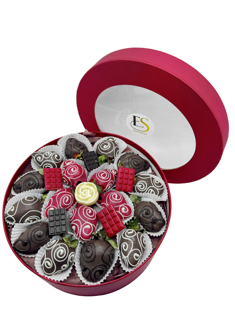 Kutuda Çikolata Çilek Çümbüşü