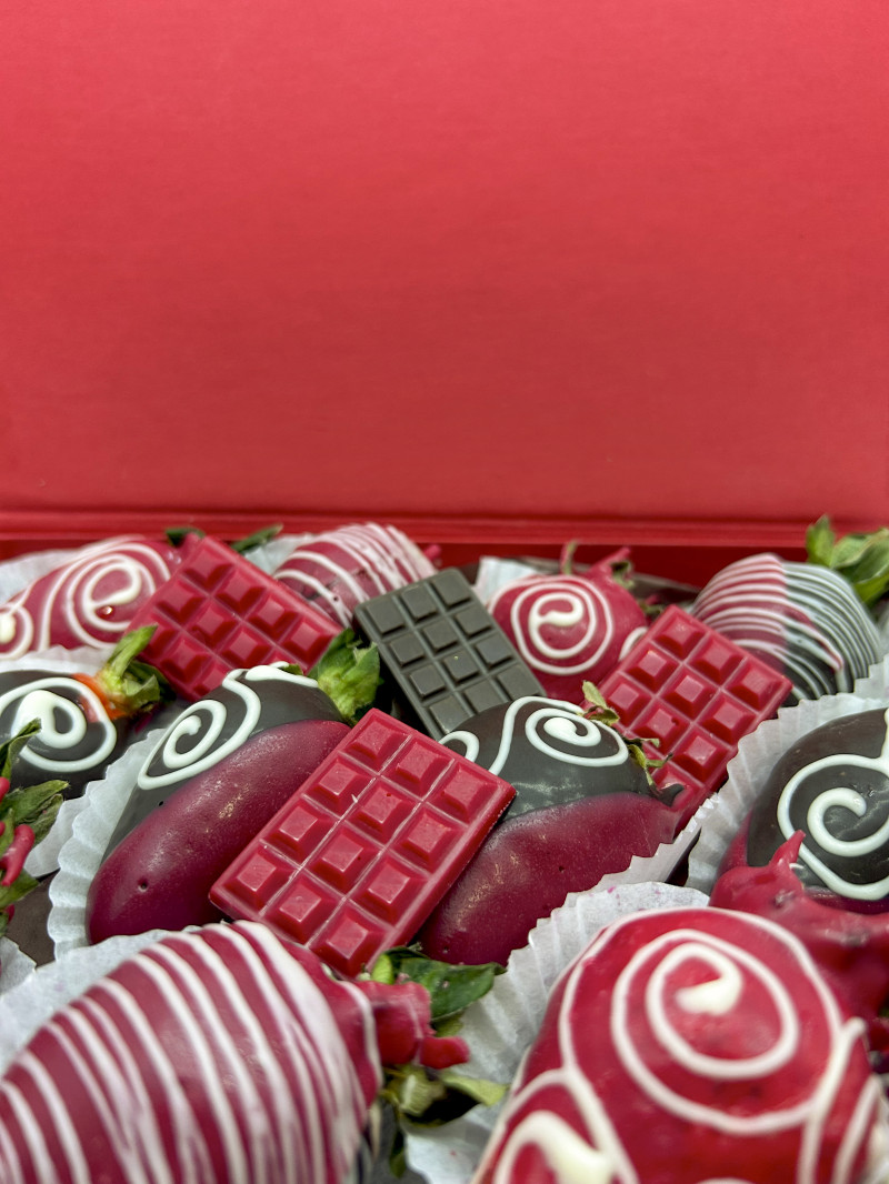 Kutu Dolusu Çikolatalı Çilek