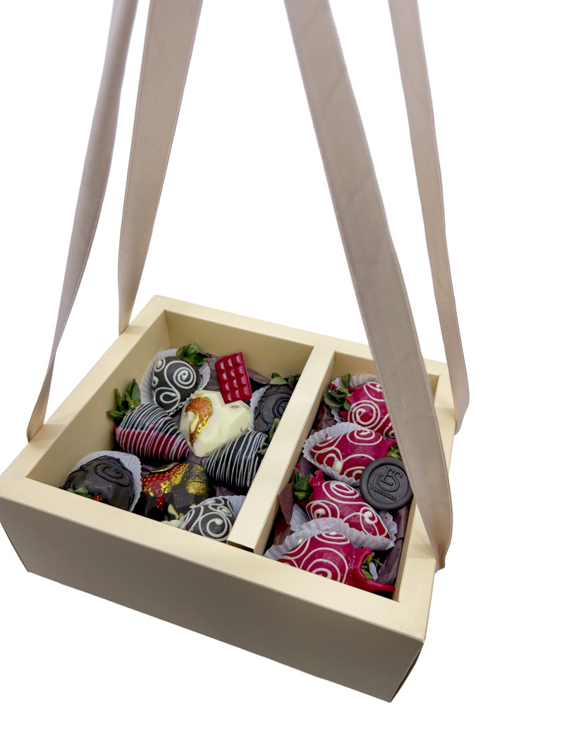 Tasarım Kutuda Çikolata Çilekler