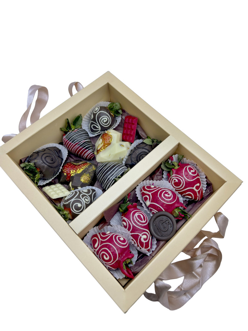 Tasarım Kutuda Çikolata Çilekler