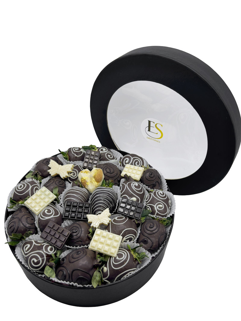 Sevği Dolu Çikolatalı Çilek Kutusu