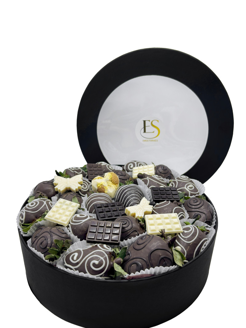 Sevği Dolu Çikolatalı Çilek Kutusu