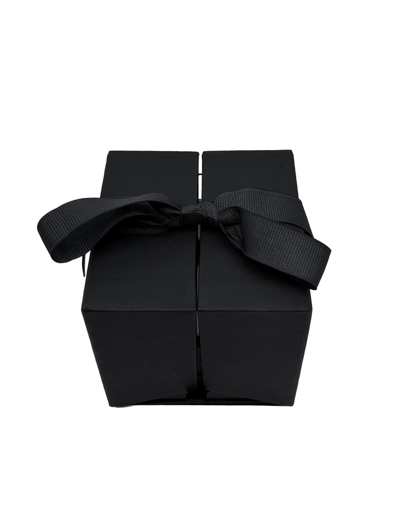 Özel Kutuda Yapay Gül Melek Kolye Hediye Kutusu