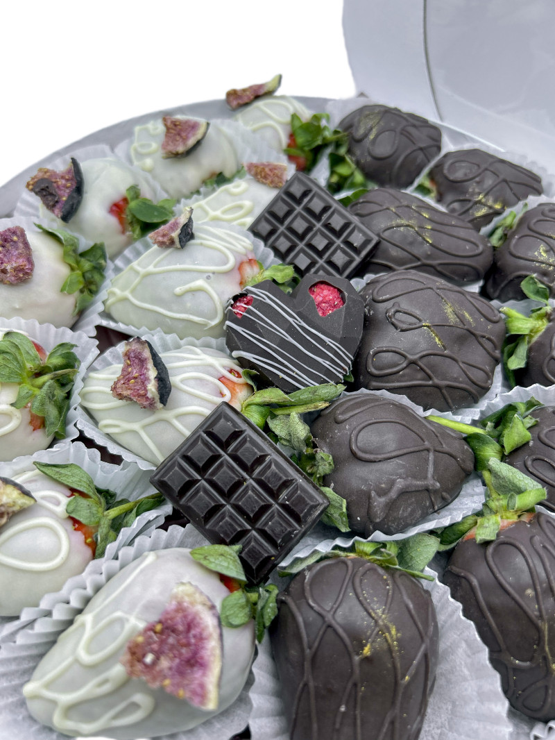 Meyve Sepeti Çikolatalı Çilek 